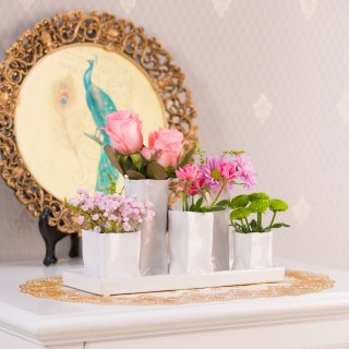 Jinfa Handgefertigte kleine Keramik Deko Blumenvasen Set aus 5 Vasen in wei�