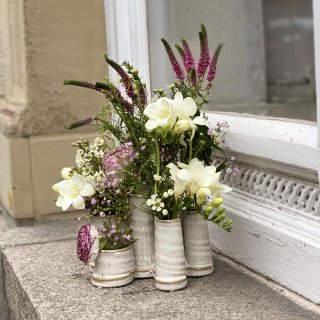 Jinfa 1er-Set Blumenvasen auf festem Sockel | Dekorativer Tafelaufsatz aus Keramik | Antik-wei