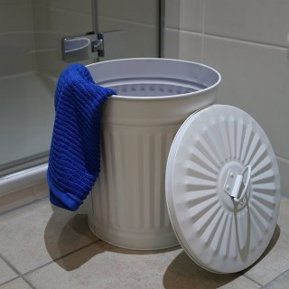 Jinfa | Poubelle en mtal galvanis avec poignes et couvercle | Blanc | Diamtre  36 cm - Hauteur 36,5 cm | Capacit: 35 litres