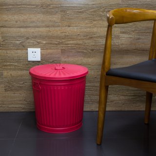 Jinfa® Mülleimer Vintage Metall Deckeleimer Mülltonne mit Tragegriffen Ascheeimer Wäschebehälter Rot 4 verschiedenen Größen