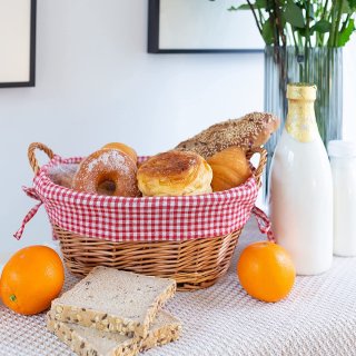 eGenuss 4 l�ndliche dicke Weide Brotk�rbe + 4 herausnehmbare Baumwolleinlagen + 4 atmungsaktive Baumwollkorbabdeckungen + 2 Edelstahlzangen | Rot