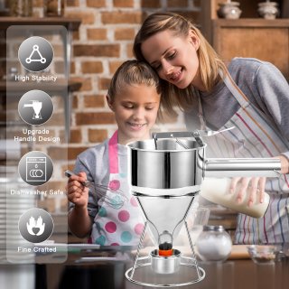 eGenuss 1 Edelstahl Backtrichter Pfannkuchen Teigspender + 7 verschiedenen Dsen + fester Stnder mit Teigsammler + Tasche | Teigportionierer mit graduiertem Ma | 1200ml